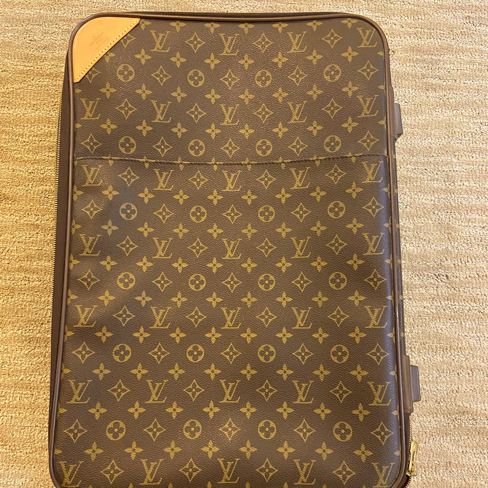 Louis Vuitton Monogram Pégase 45, (carry on size)